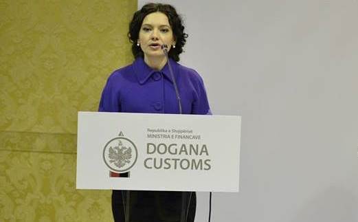 Dogana shqiptare bllokon 15 kompani nafte
